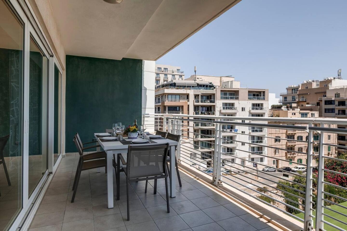 Fort Cambridge Apartments By Homely Sliema Extérieur photo