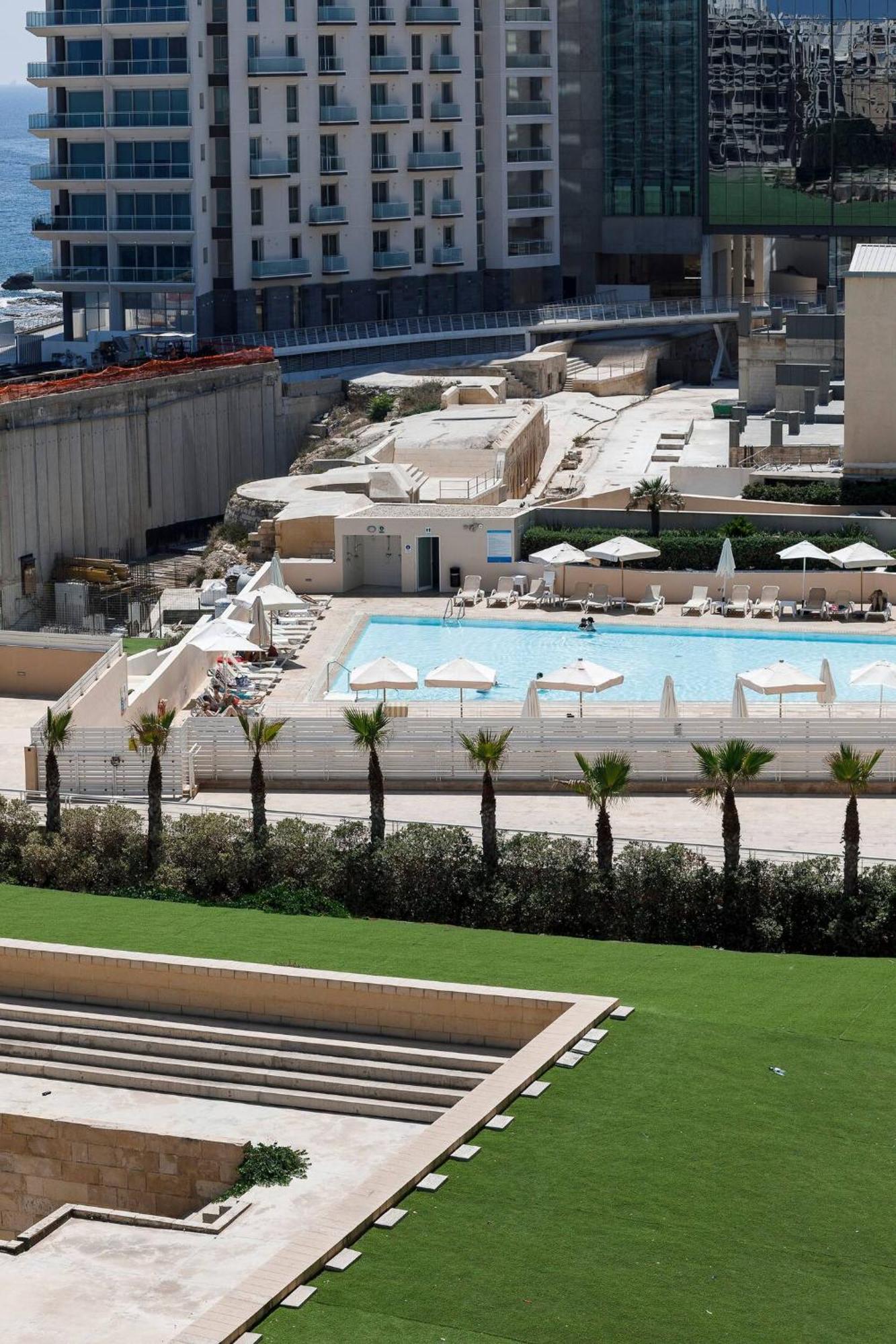 Fort Cambridge Apartments By Homely Sliema Extérieur photo