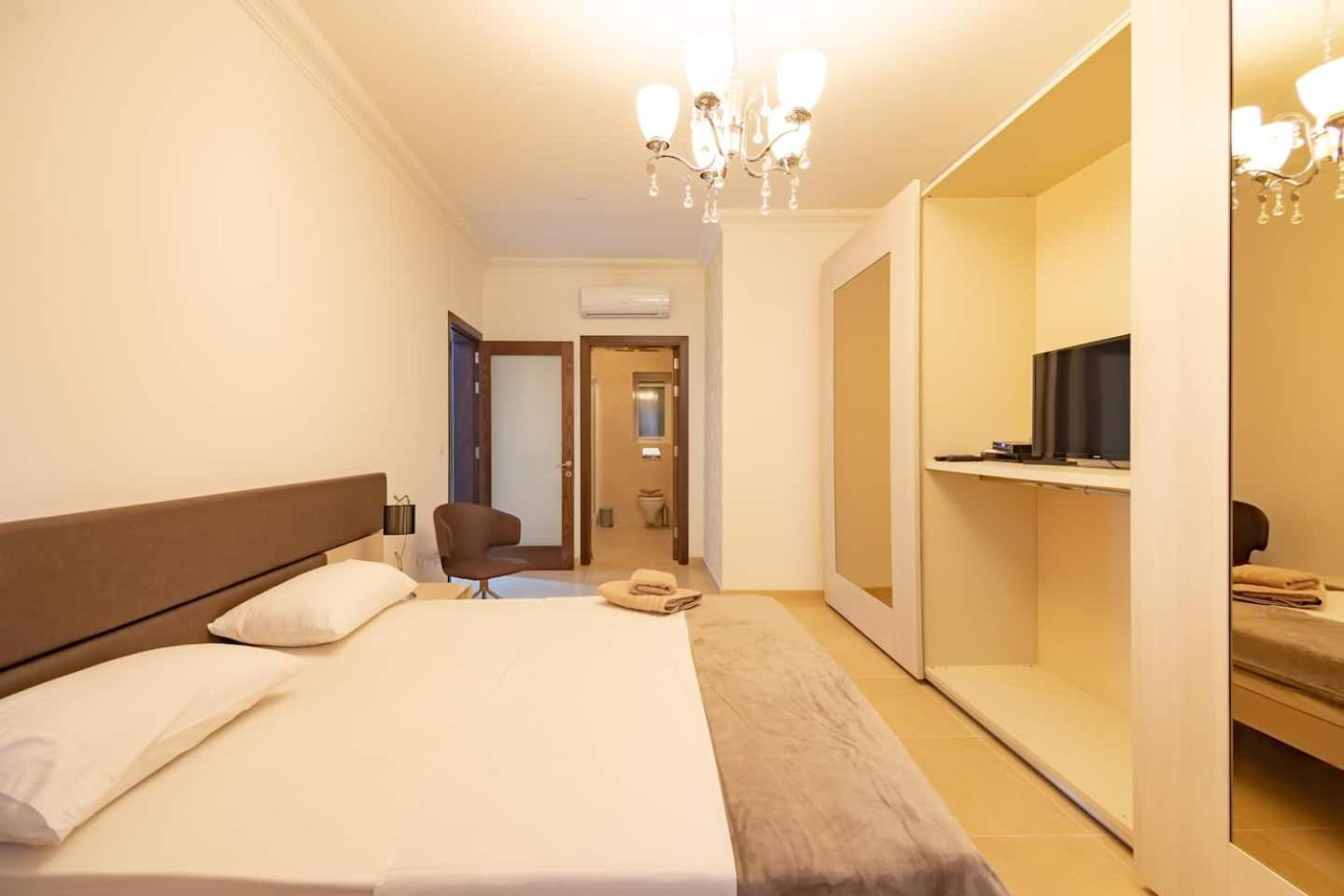 Fort Cambridge Apartments By Homely Sliema Extérieur photo