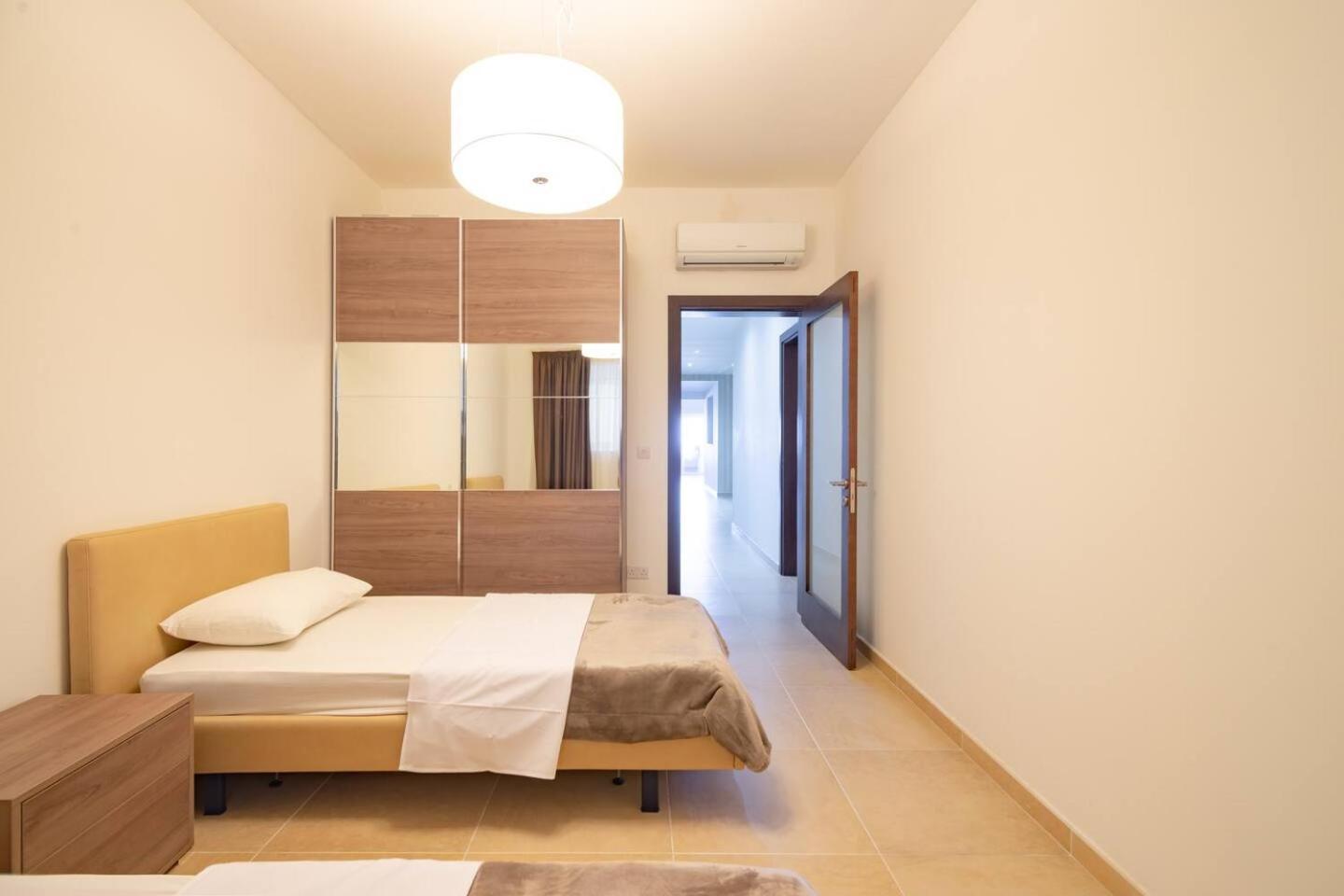 Fort Cambridge Apartments By Homely Sliema Extérieur photo
