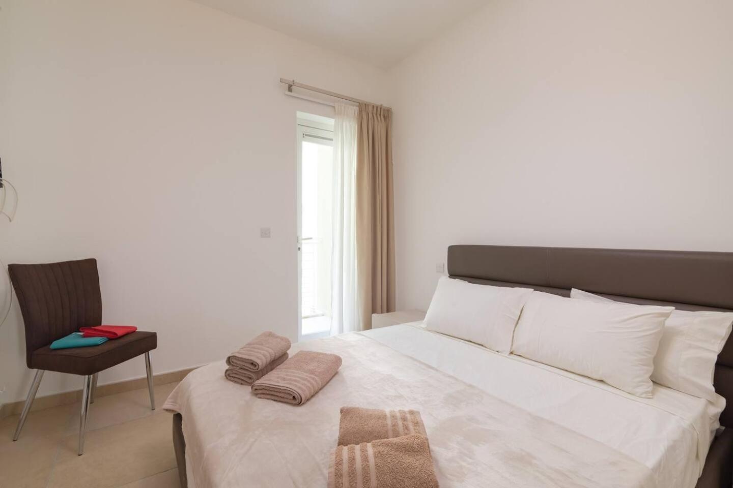 Fort Cambridge Apartments By Homely Sliema Extérieur photo